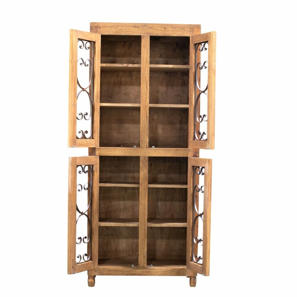 Lilly Linen Cabinet Open